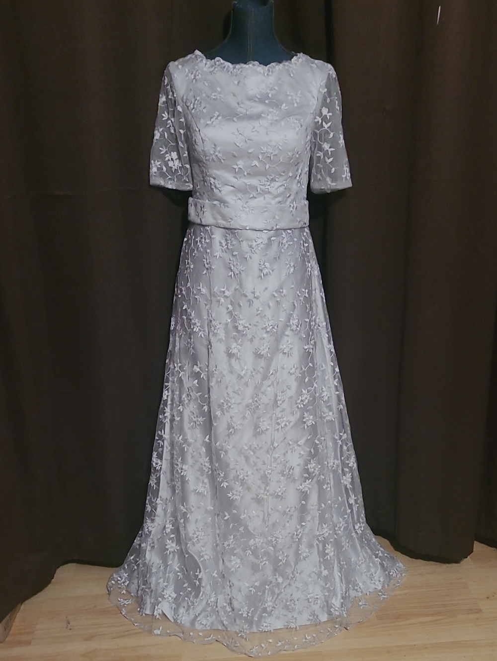 Silver Grey Lace Short-Sleeve A-Line Wedding Dress